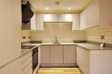 3 bedroom apartment to rent - Photo 5