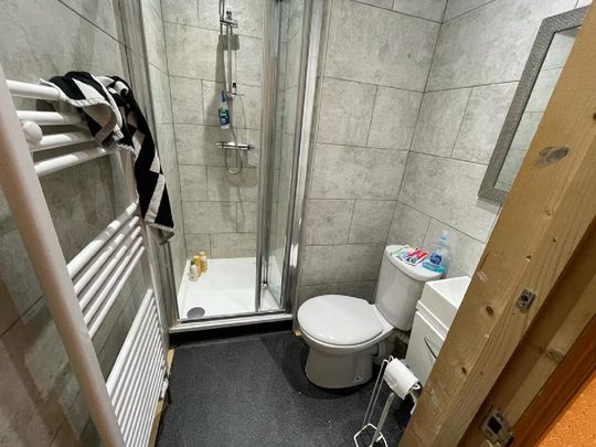 5 bedroom house share to rent - Photo 1