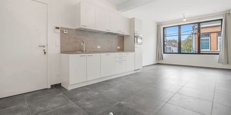 Appartement te huur in Kortrijk voor € 795 met 1 slaapkamer - Photo 3