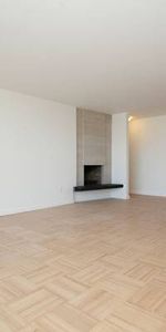 Spacious 3 bed 2 bath w/ balcony, fireplace, MOUNTAIN VIEW! - Photo 4