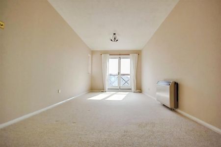 West Watford - Photo 4