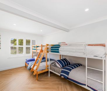 Spacious Coastal Home in Booker Bay – 4 Bed | 3 Bath - Photo 6