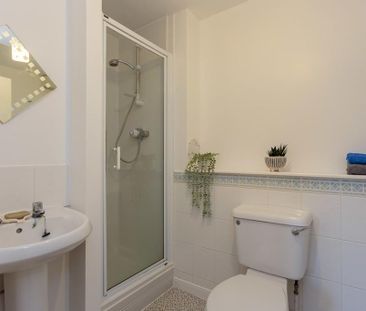 2 bedroom apartment to rent - Photo 6