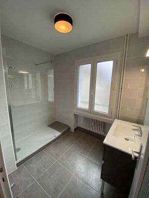 Location Appartement 4 pièces 92m² ST ETIENNE 42100 - Photo 1