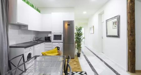 Calle de San Bernardo, Madrid, Community of Madrid 28015 - Foto 5