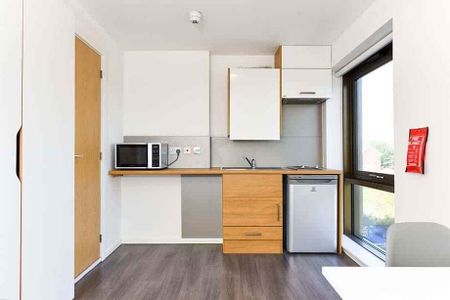 Ensuite Gold - City View - Photo 3