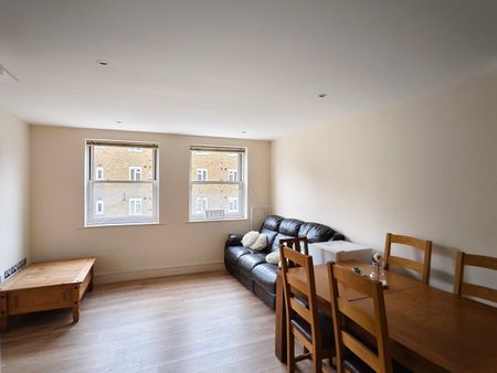 2 Bed Flat, Ashburnham Place, SE10 - Photo 2