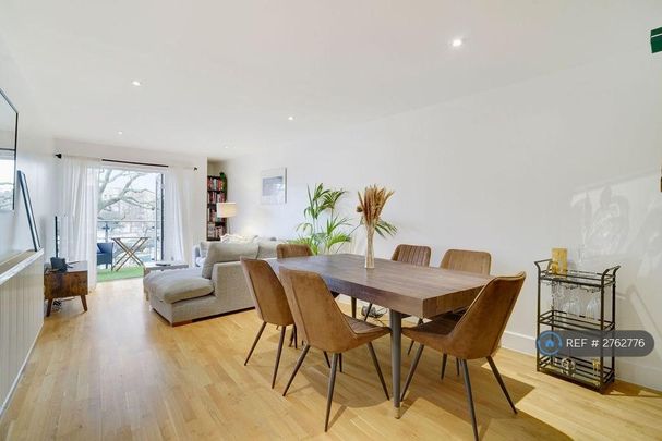 2 bedroom flat to rent - Photo 1