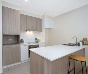 Modern convenient living at Watermark - Photo 6