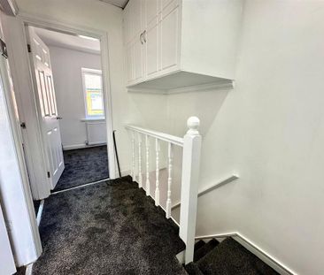 3 bedroom terraced house to rent - Photo 3