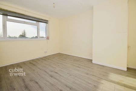 3 bedroom apartment to rent - Photo 2