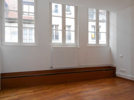 Location Appartement 3 pièces 76m² BESANCON 25000 - Photo 2