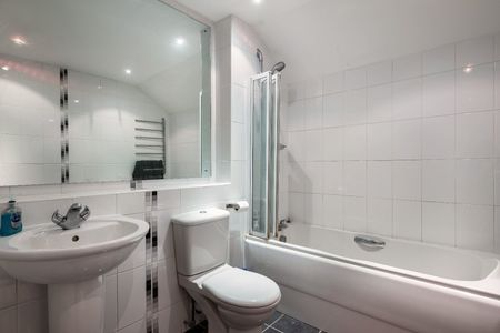 2 bedroom apartment to rent - Photo 3