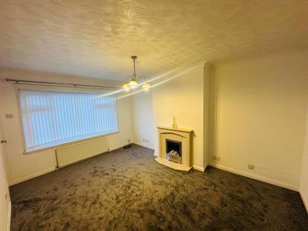 2 bedroom semi-detached bungalow to rent - Photo 2