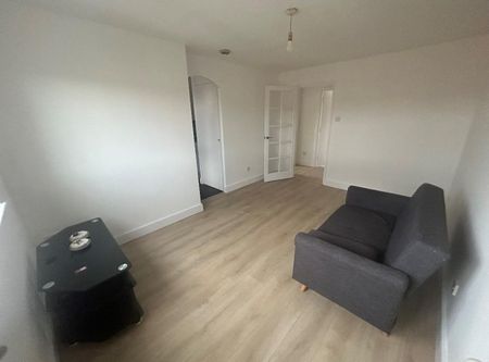 1 Bedroom Flat To Let - Photo 2