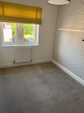 3 bedroom terraced house to rent - Photo 3