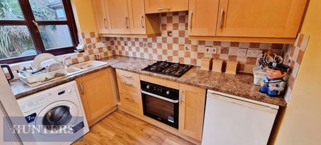 3 bedroom House To Let Total Size: 926 SQ FT - Photo 4