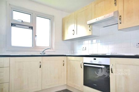 Park Barn Drive, Guildford, Surrey, GU2 8EU - Photo 5