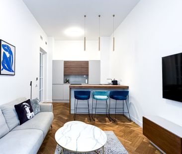 Apartment for rent, 2+kk - 1 bedroom, 37m - Photo 2