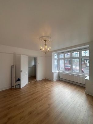 4 bedroom semi-detached house to rent - Photo 1