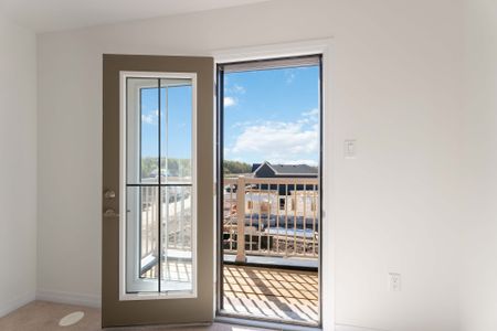 For Lease - 12 Feather Road, Welland, Ontario - Photo 2