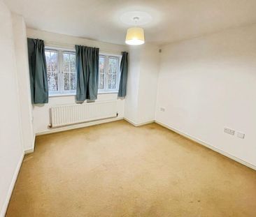 2 bedroom ground floor flat to rent - Photo 2