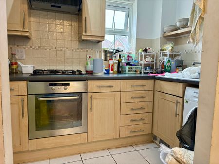 Crispin Way, Uxbridge, UB8 3WT - Photo 4