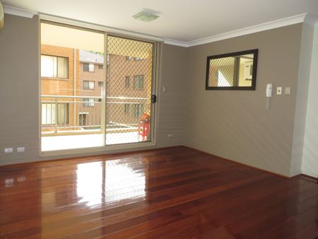 23/18 Sorrell Street, 2150, Parramatta Nsw - Photo 3