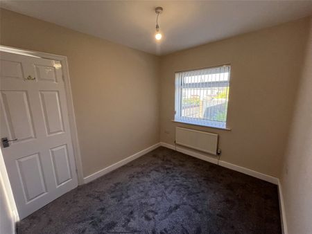 Oaklands Avenue, Northowram, Halifax, West Yorkshire, HX3 - Photo 4