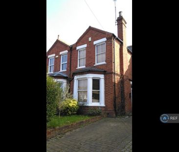 1 bedroom in a house share to rent - Photo 2