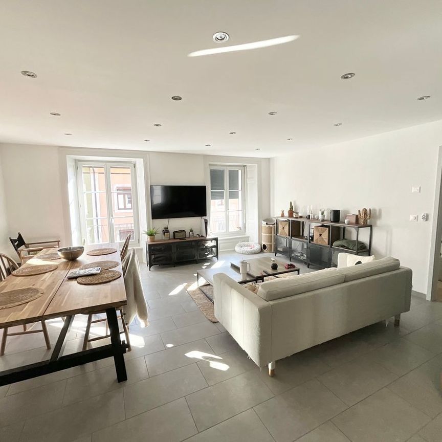 Luminous 3-room apartment in the center of St-Imier - Photo 1