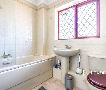 Baverstock Road, Poole, BH12 - Photo 6