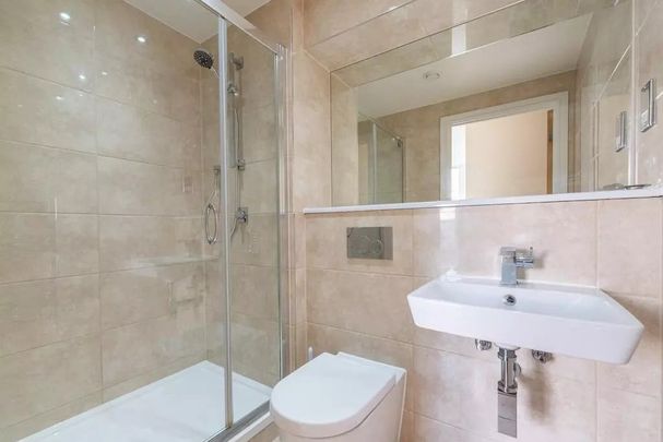 2 Bed Flat, Slate House, E14 - Photo 1