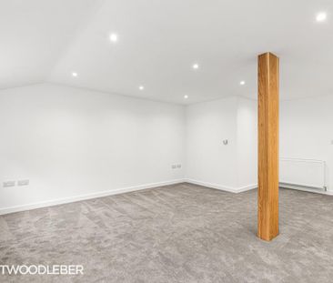 2 bedroom barn conversion to rent - Photo 2