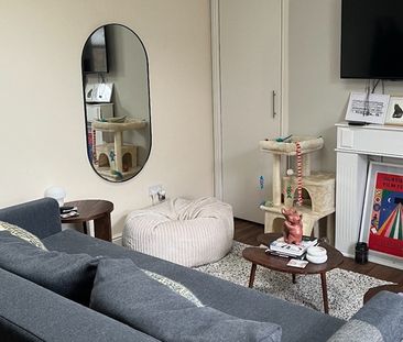 1 Bed Flat, Clarkston Road, G44 - Photo 1