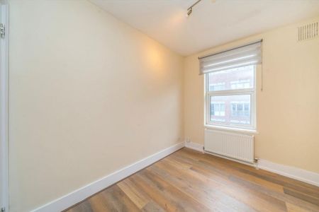 3 bedroom flat to rent - Photo 4