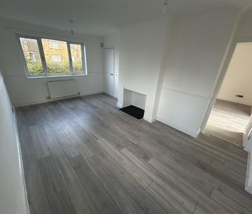 Lilac Crescent, Doncaster, Edlington - Photo 2