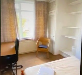 4 Bed Terraced House, Filton Avenue, BS7 - Photo 2