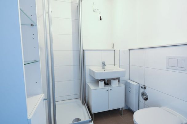 Gemütliche Zwei-Zimmer-Dachgeschoss-Wohnung in Ohligs. - Photo 1