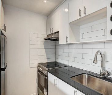 3445 Hutchison — Small Studio - Photo 2