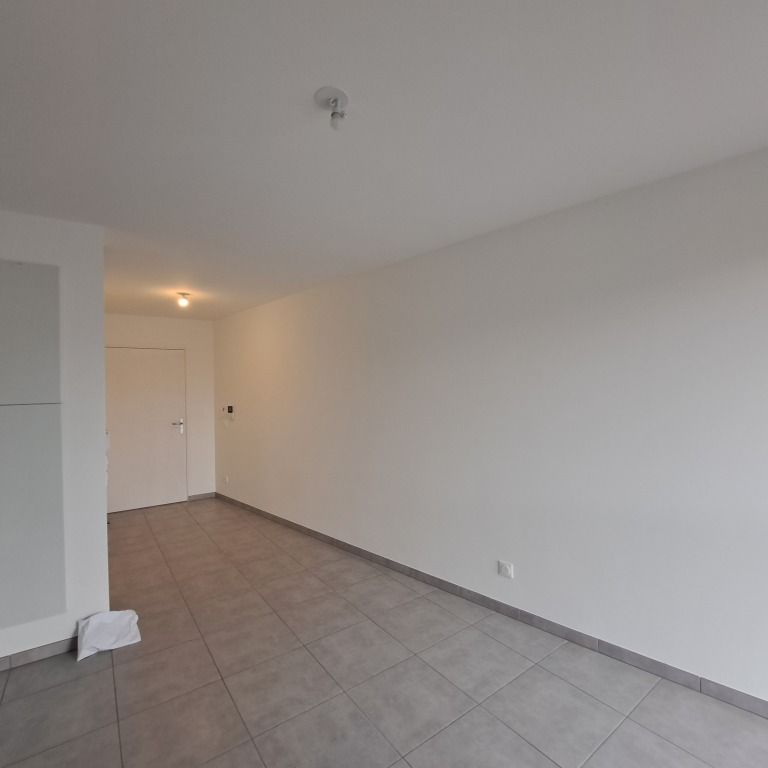 Location Appartement 1 pièce 28m² THONON LES BAINS 74200 - Photo 1