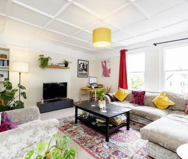 Modern Apartment - Photo 2