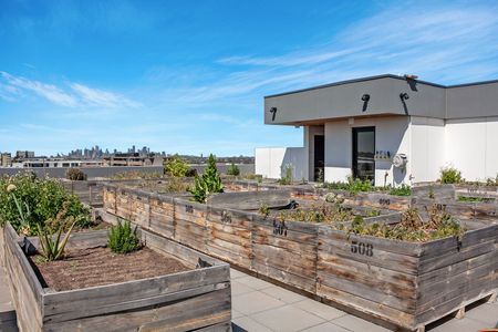 Preston's Best at Your Doorstep - Brilliant Location, Stylish Space - Photo 5