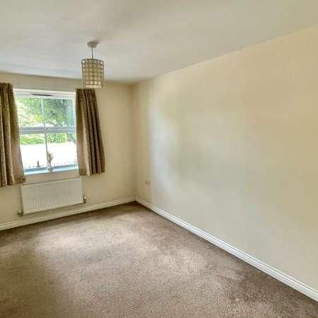 Huxley Court, Stratford-upon-avon, CV37 - Photo 1