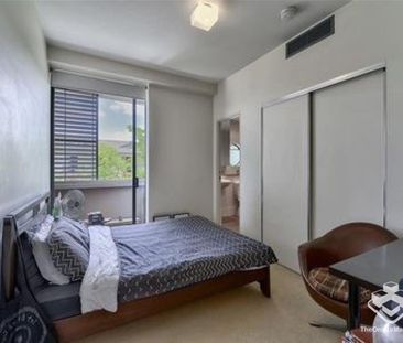 SPACIOUS 2 BED + 2 BATH APARTMENT LOCATED IN THE BEST BUILDING OF S... - Photo 6