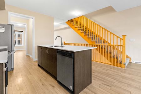 For Lease - 585 Colborne Street Unit# 109, Brantford, Ontario - Photo 4