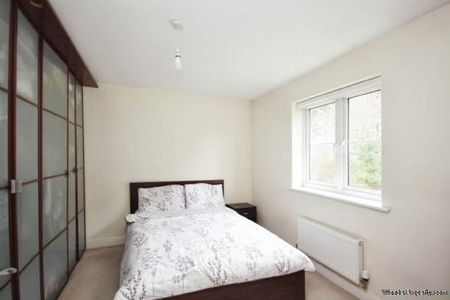 4 bedroom property to rent in Bracknell - Photo 3