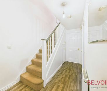 Town house to rent on - Photo 1