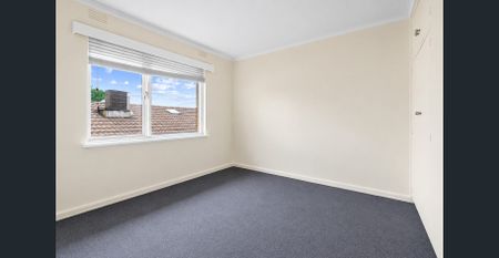 BRIGHT TWO-BEDROOM APARTMENT IN BALACLAVA - Photo 4