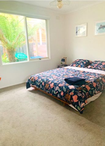 Coastal Comfort – 6-Month Stay Just Steps from Rosebud Beach - Photo 5